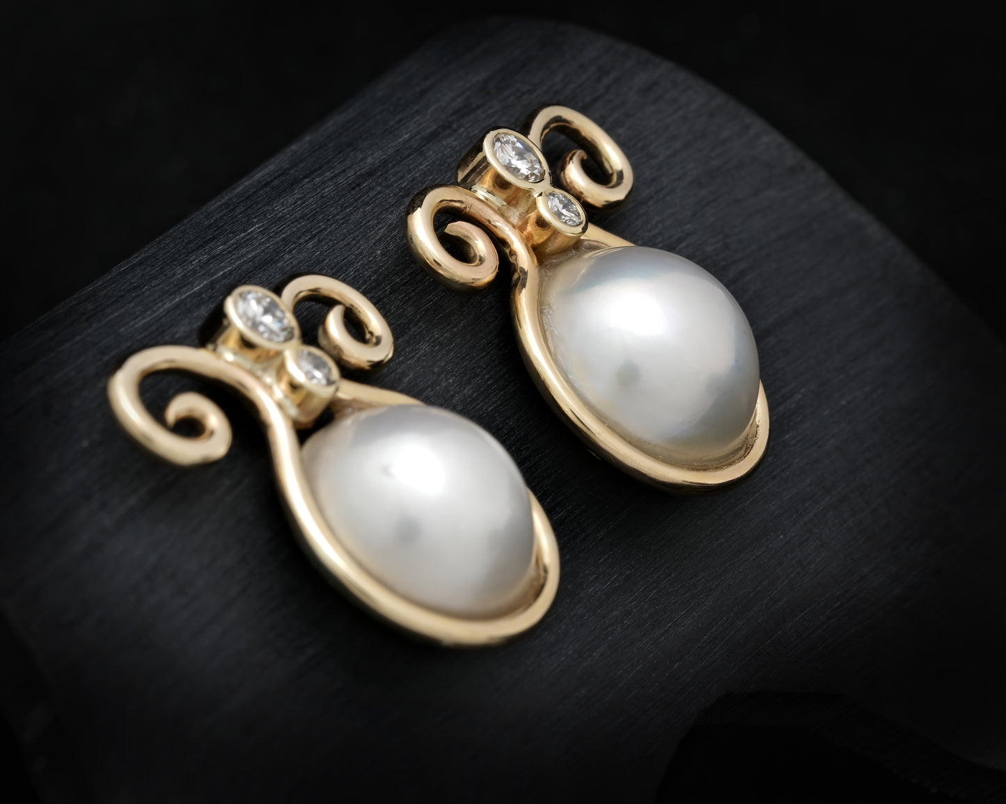 9ct Yellow Gold, Mabe Pearl & Lab Diamond Drop Studs