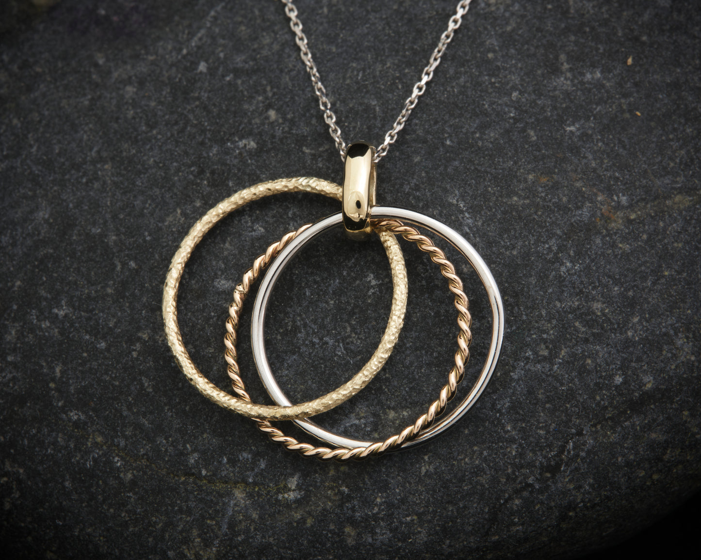 9ct Tri-Colour Ring Pendant