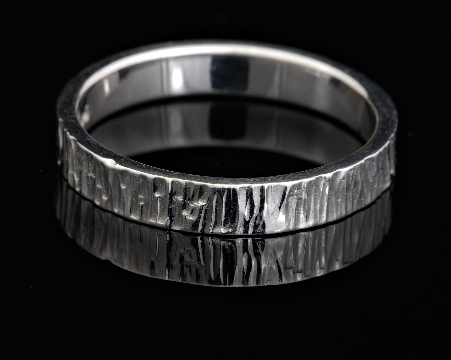 9ct White Gold Hammered Stax Ring