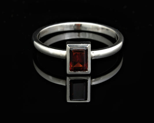 January Birthstone Ring- Garnet