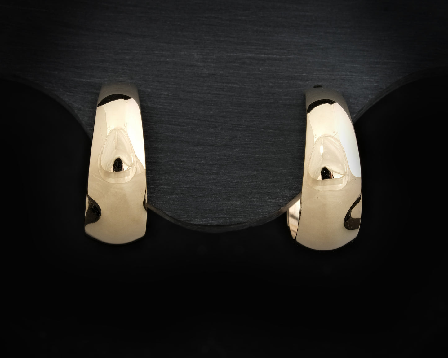 9ct Yellow Gold Small Tapered Hoops