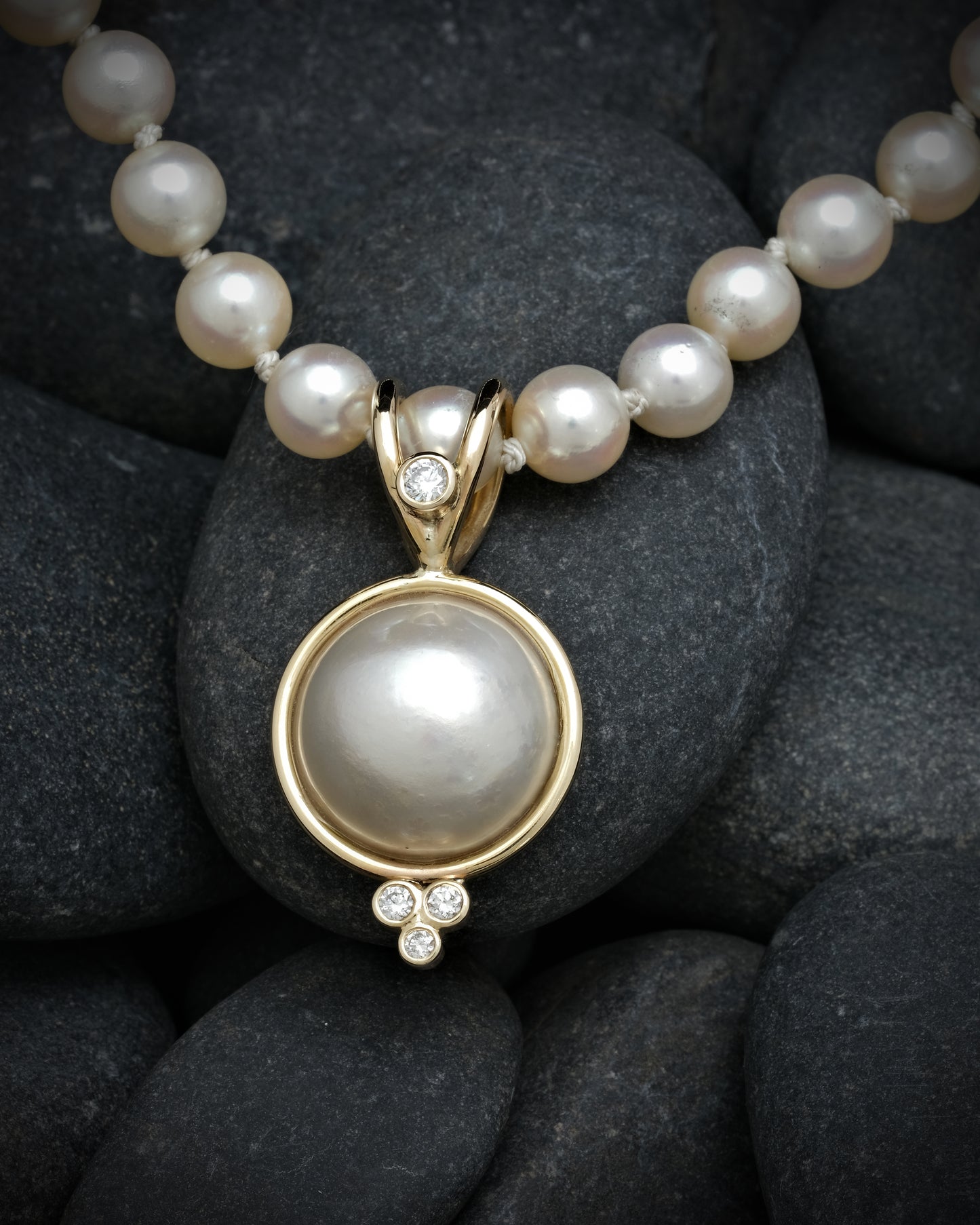 Mabe and Diamond Gold Pendant