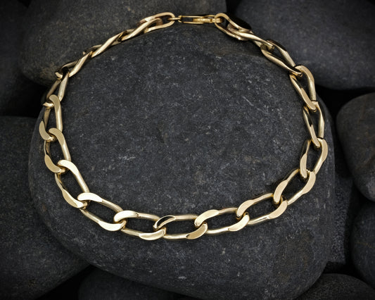 Gold Oval Curb Link Bracelet