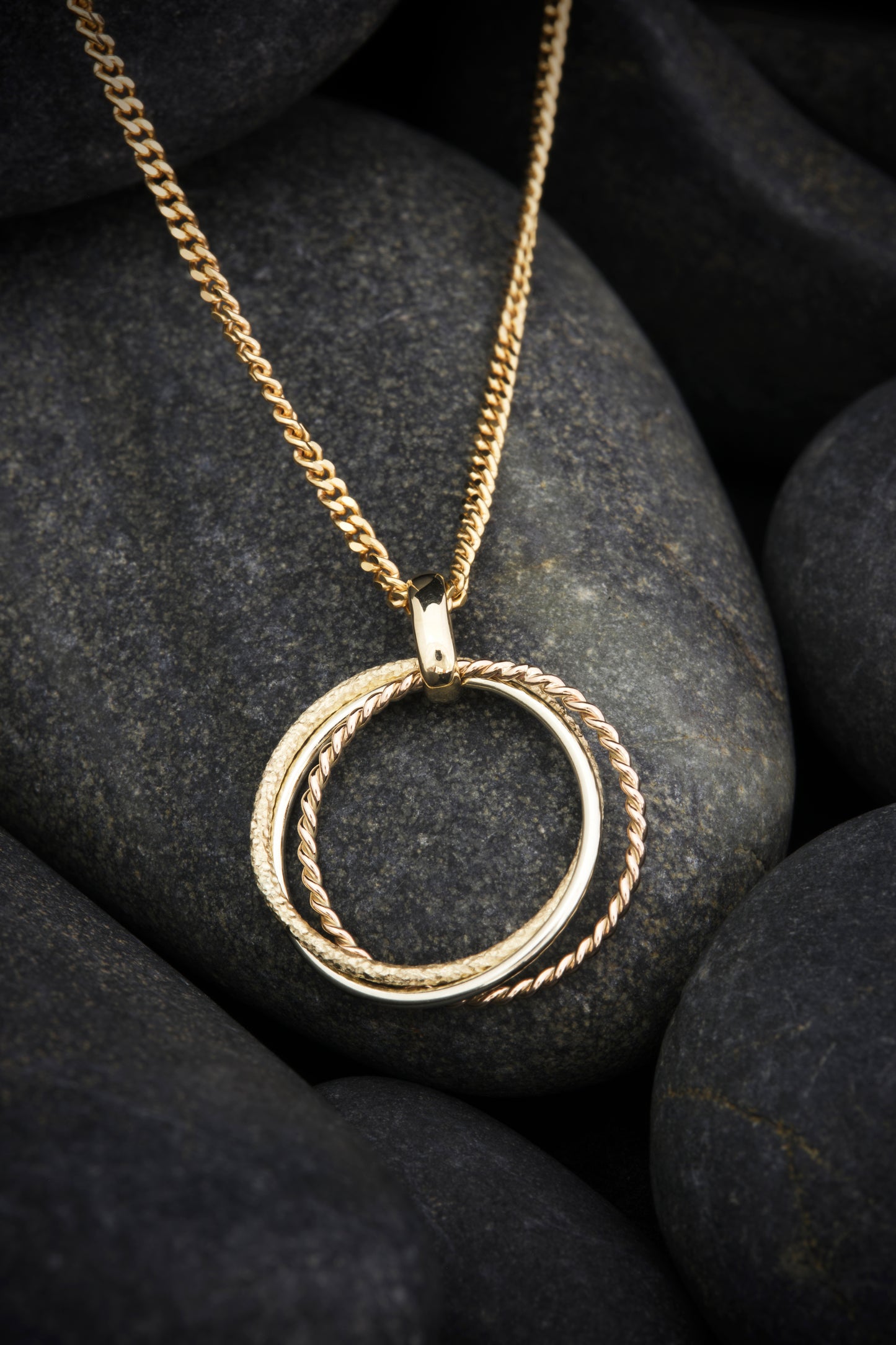 9ct Tri-Colour Ring Pendant