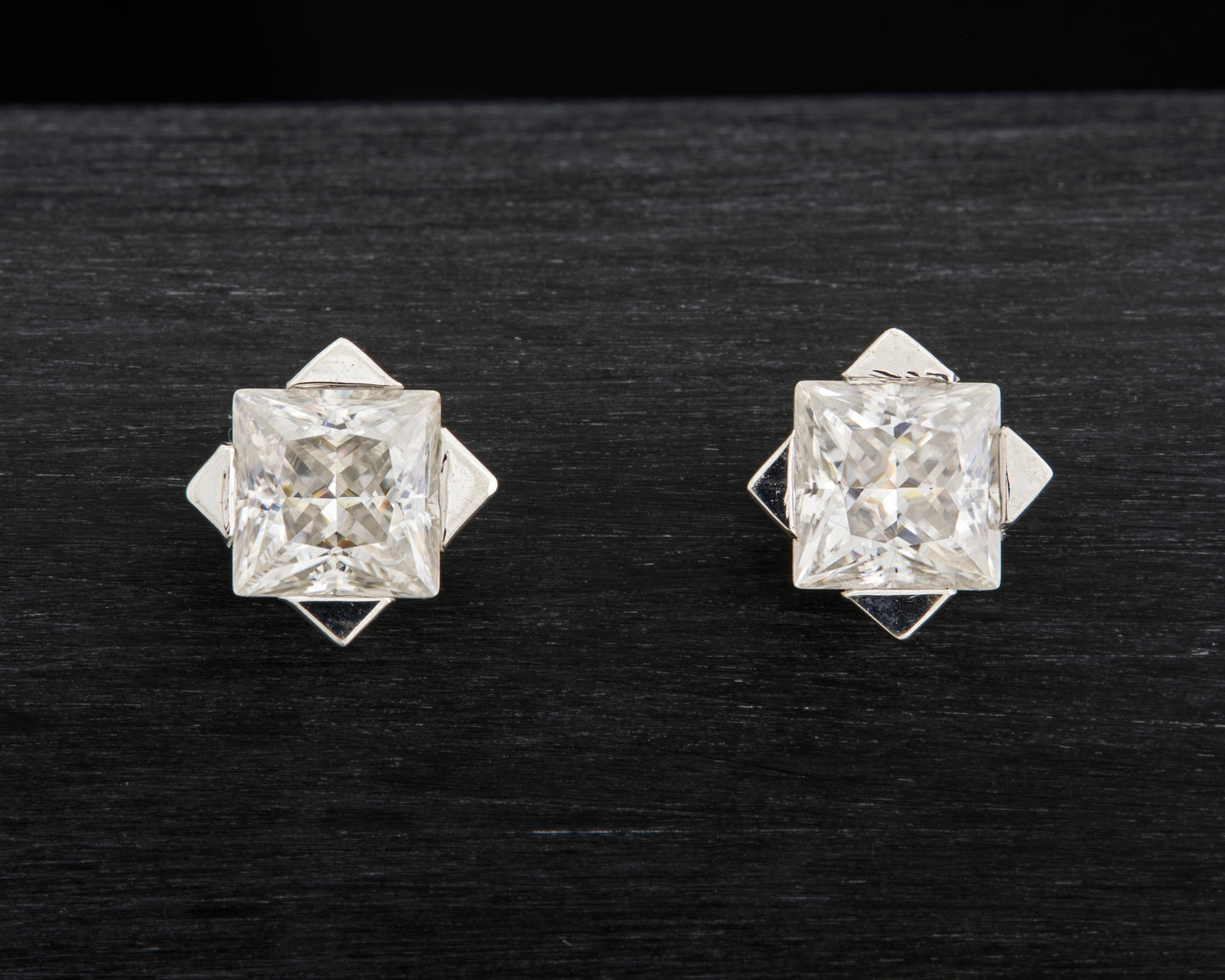 9ct White Gold and Moissanite studs
