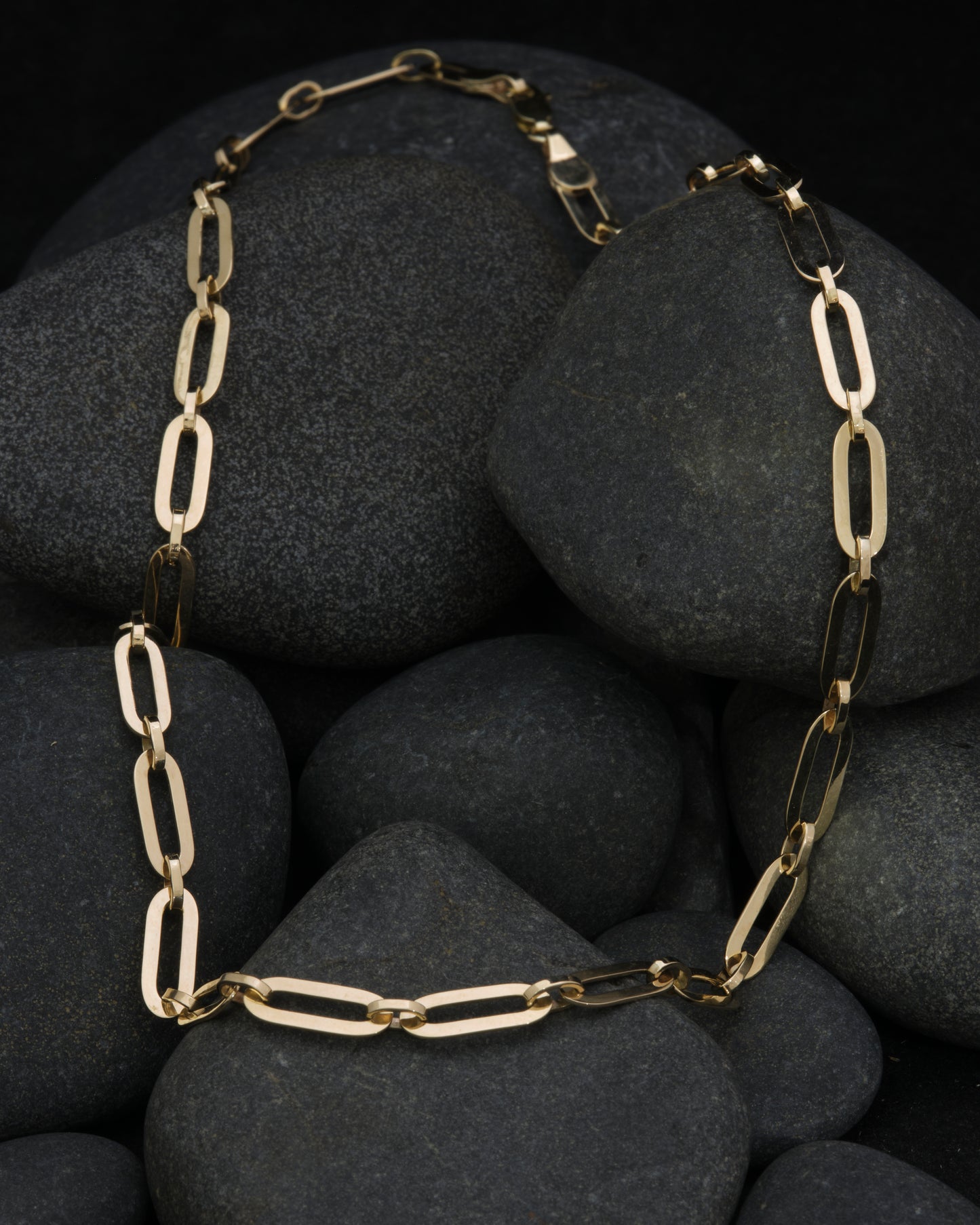 9ct Yellow Gold Flat Paperclip Chain.